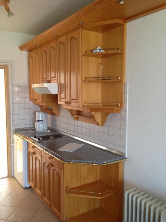 Kosztolanyi Apartmanhaz Balatonfured Ruang foto
